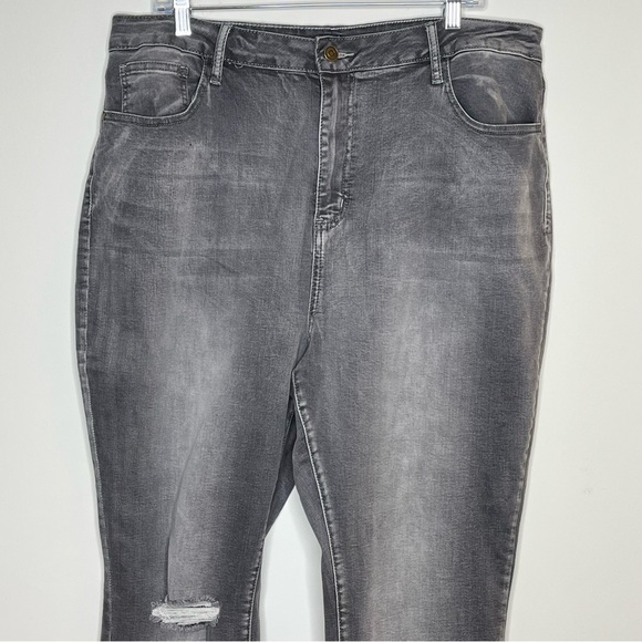 FASHION Nova Going Out High Rise Stretch Skinny Jeans Grey Distressed - Picture 3 of 8